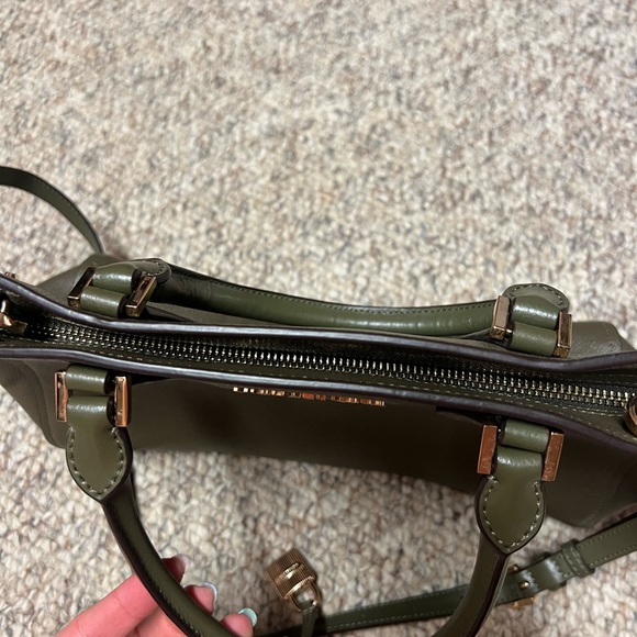 Beautiful Green Michael Kors Purse - Picture 11 of 12